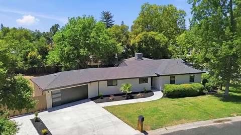 2611 Foothill Dr, Carmichael, CA 95608 photo 3