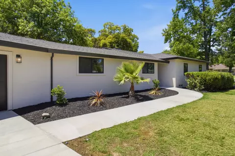 2611 Foothill Dr, Carmichael, CA 95608 photo 4