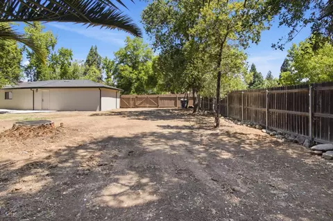 2611 Foothill Dr, Carmichael, CA 95608 photo 37