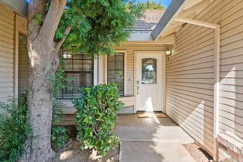283 Emerald Oak Dr, Galt, CA 95632 photo 3