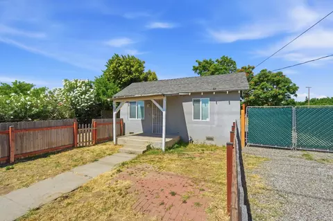 5631 Tully Rd, Modesto, CA 95356 photo 3