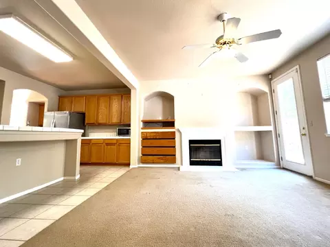Living - 4109 Vistosa St, Davis, CA 95618 photo 9 of 11
