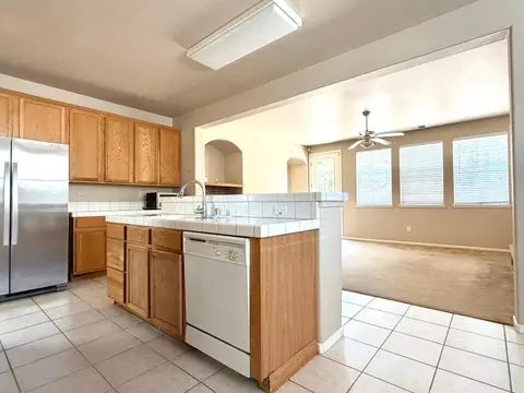 Kitchen - 4109 Vistosa St, Davis, CA 95618 photo 2 of 4
