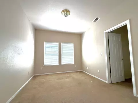 Bedroom - 4109 Vistosa St, Davis, CA 95618 photo 3 of 4