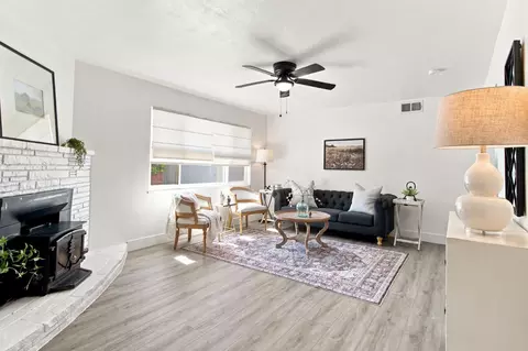 Living - 322 Mylnar Ave, Manteca, CA 95336 photo 1 of 2