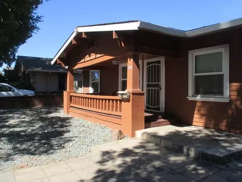 Exterior - 524 S School St, Lodi, CA 95240 photo 1 of 8
