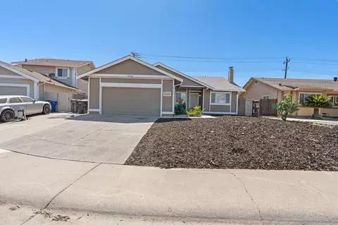 8116 Steinbeck Way, Sacramento, CA 95828