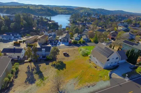 572 Poker Flat Rd, Copperopolis, CA 95228 photo 3