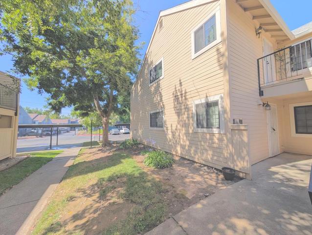 7441 Auburn Oaks Ct #C, Citrus Heights, CA 95621