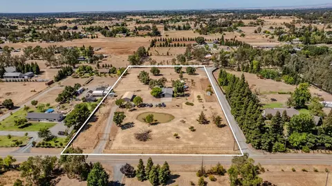 11811 Walmort Rd, Wilton, CA 95693
