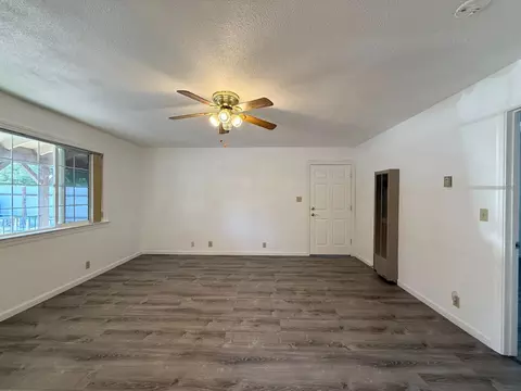 Living - 5000 Wilson Hill Rd, Manton, CA 96059 photo 4 of 9
