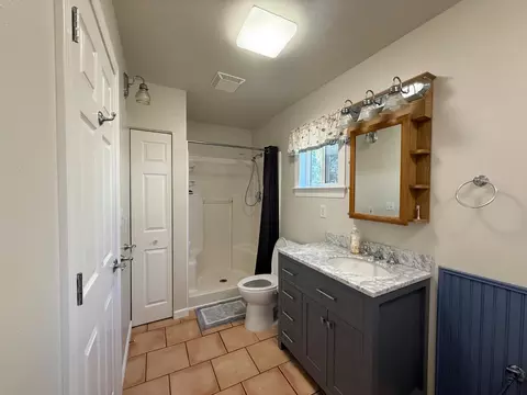 Bath - 5000 Wilson Hill Rd, Manton, CA 96059 photo 2 of 4