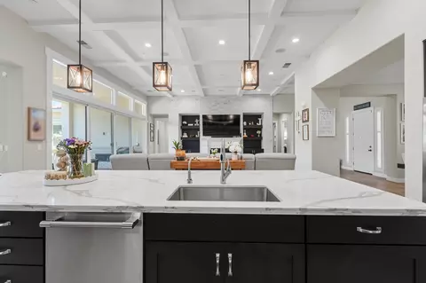 Kitchen - 2791 E Tuolumne Rd, Turlock, CA 95382 photo 6 of 7