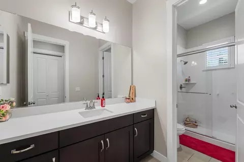 Bath - 2791 E Tuolumne Rd, Turlock, CA 95382 photo 4 of 9