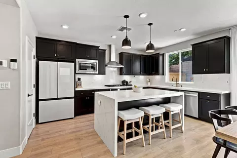 Kitchen - 3321 Hackberry Way, Folsom, CA 95630 photo 4 of 6