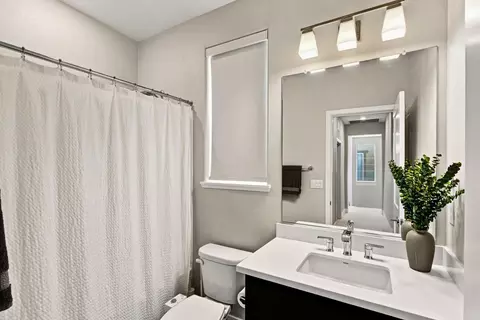 Bath - 3321 Hackberry Way, Folsom, CA 95630 photo 6 of 7