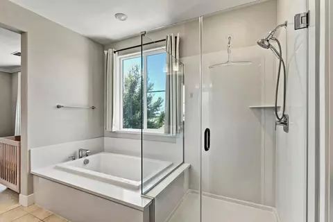 Bath - 3321 Hackberry Way, Folsom, CA 95630 photo 4 of 7