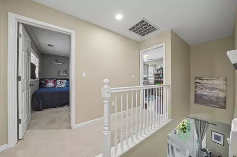 Entry Way - 32 Turnstone Ct, Wallace, CA 95254 photo 5 of 6