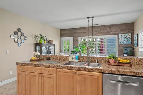Kitchen - 32 Turnstone Ct, Wallace, CA 95254 photo 3 of 6