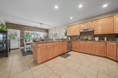 Kitchen - 32 Turnstone Ct, Wallace, CA 95254 photo 1 of 6