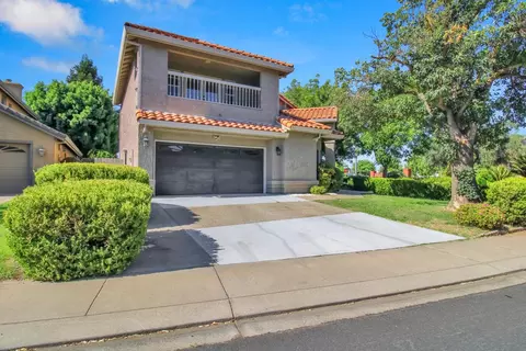 Exterior - 2033 Northcrest Ct, Modesto, CA 95355 photo 4 of 13