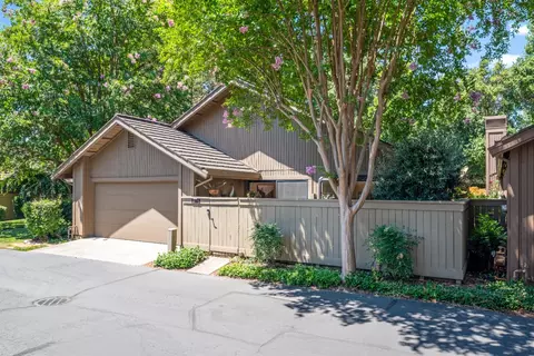 1839 Discovery Village Ln, Gold River, CA 95670