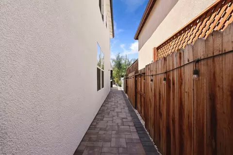 Entry Way - 4483 Lindsey Ln, Tracy, CA 95377 photo 9 of 9