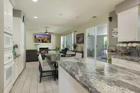 Kitchen - 4483 Lindsey Ln, Tracy, CA 95377 photo 5 of 13