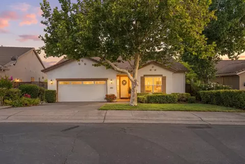 4347 Newland Heights Dr, Rocklin, CA 95765