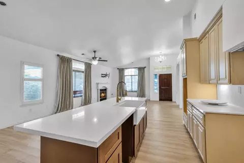 Kitchen - 1080 Zumstein Dr, Ripon, CA 95366 photo 2 of 2