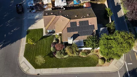 1080 Zumstein Dr, Ripon, CA 95366 photo 2
