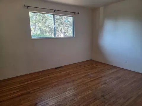 Bedroom - 225 Pine St, San Andreas, CA 95249 photo 2 of 3