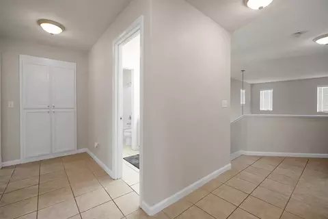 Entry Way - 3904 Tropaz Ln, Tracy, CA 95377 photo 3 of 4