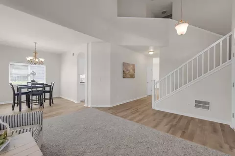 Entry Way - 3904 Tropaz Ln, Tracy, CA 95377 photo 1 of 4