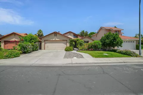 2413 Manor Oak Dr, Modesto, CA 95355 photo 2