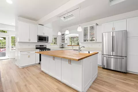 Kitchen - 1040 Dog Bar Rd, Colfax, CA 95713 photo 3 of 9