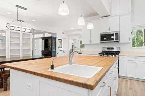 Kitchen - 1040 Dog Bar Rd, Colfax, CA 95713 photo 5 of 9