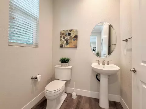 1652 Vine St, Davis, CA 95616 photo 6