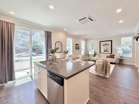 1652 Vine St, Davis, CA 95616 photo 8