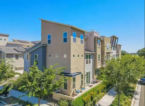 1652 Vine St, Davis, CA 95616 photo 2