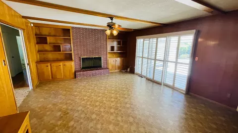 Living - 712 Leytonstone Ave, Modesto, CA 95355 photo 7 of 8