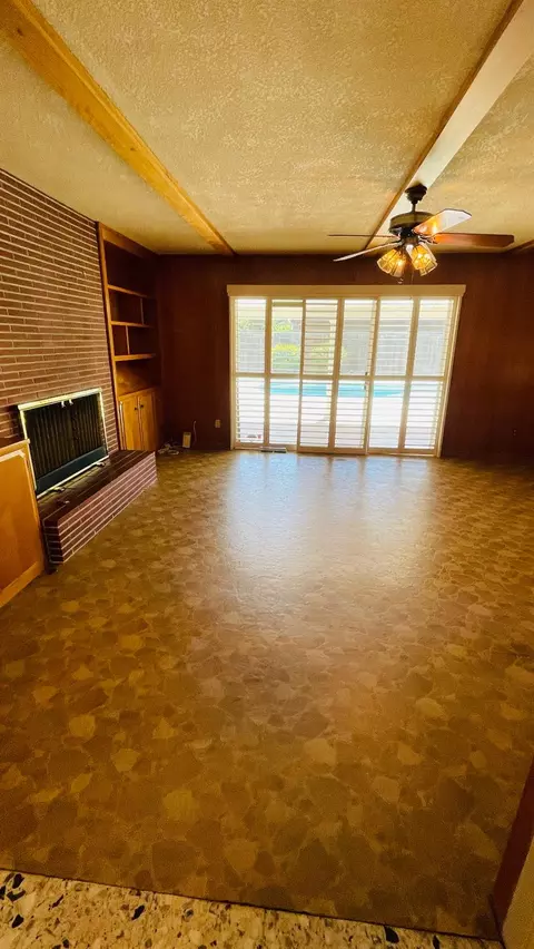 Living - 712 Leytonstone Ave, Modesto, CA 95355 photo 4 of 8