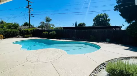 Exterior - 712 Leytonstone Ave, Modesto, CA 95355 photo 3 of 6