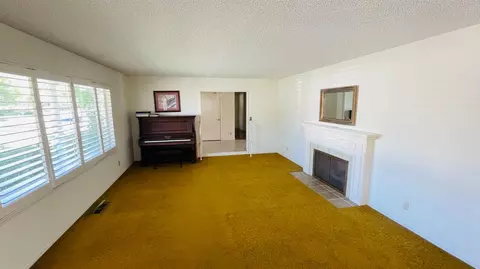 Living - 712 Leytonstone Ave, Modesto, CA 95355 photo 2 of 8