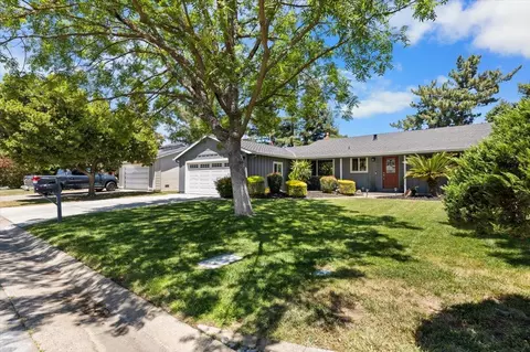 5125 Melvin Dr, Carmichael, CA 95608 photo 4