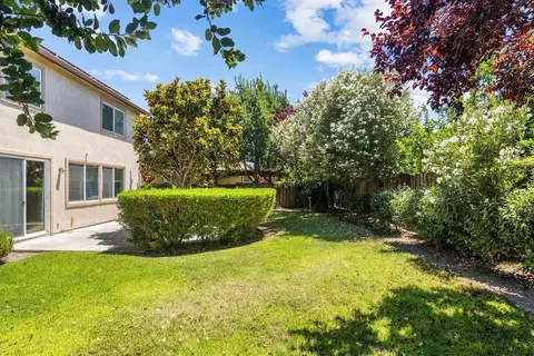 Exterior - 15939 Crescent Park Cir, Lathrop, CA 95330 photo 8 of 8