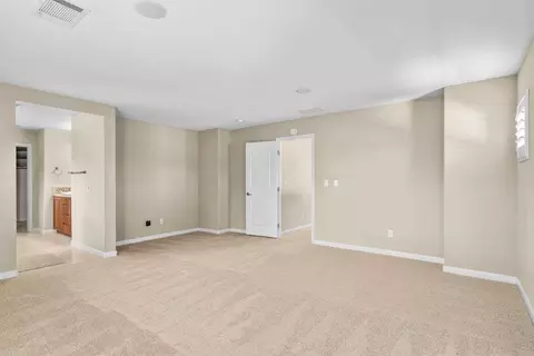 Bedroom - 15939 Crescent Park Cir, Lathrop, CA 95330 photo 5 of 11