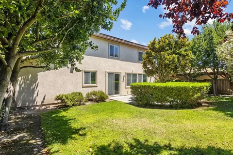 Exterior - 15939 Crescent Park Cir, Lathrop, CA 95330 photo 6 of 8