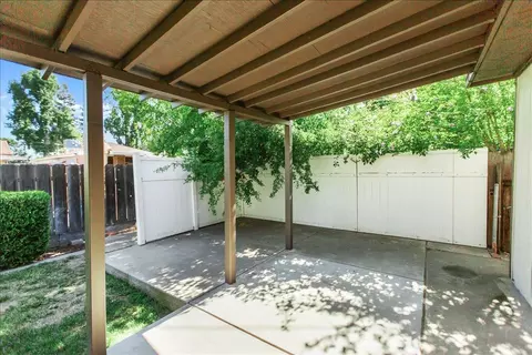 Exterior - 1213 Adel St, Modesto, CA 95350 photo 5 of 10