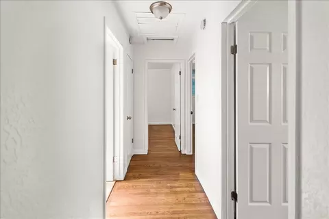 Entry Way - 1213 Adel St, Modesto, CA 95350 photo 2 of 4